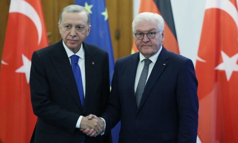 Cumhurbaskani Erdogan Almanya Cumhurbaskani Steinmeier ile gorustu